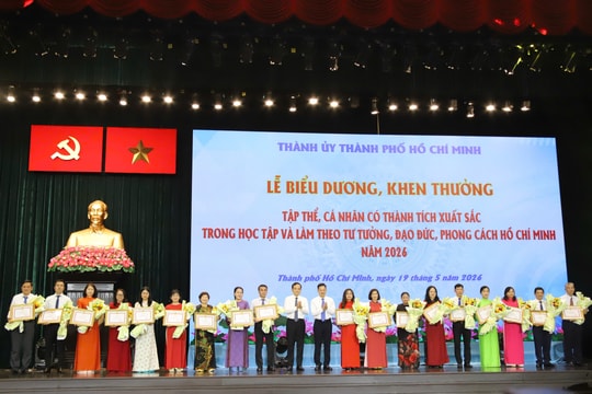 TP.HCM biểu dương, khen thưởng tập thể, cá nhân học tập và làm theo Bác Hồ