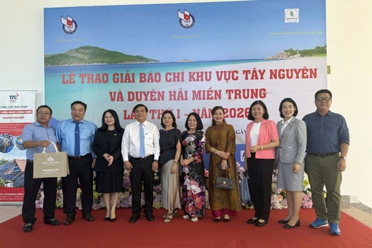 Hội Nhà báo Việt Nam trao Giải Báo chí khu vực Tây Nguyên và Duyên hải miền Trung