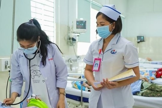Các bác sĩ bệnh viện đa khoa Gò Vấp xử lý quyết đoán, cứu sống cô gái trẻ gặp sự cố  'khó nói’