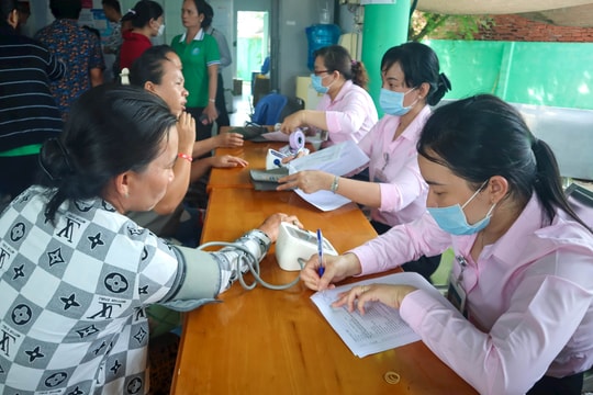 Tầm soát sức khỏe miễn phí cho hơn 3.400 người dân xã đảo Thạnh An