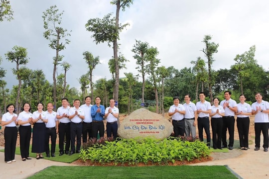 Lễ ra mắt công trình “Vườn cây Đại đoàn kết” tại phường Bình Dương