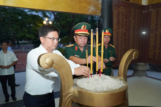 TP.HCM tổ chức hội thảo xác minh thông tin mộ liệt sĩ tập thể tại Công viên Lê Thị Riêng