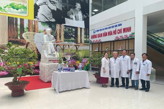 Bệnh viện Đa khoa Khu vực Hóc Môn: Khánh thành tượng Bác Hồ tại Không gian Văn hóa Hồ Chí Minh
