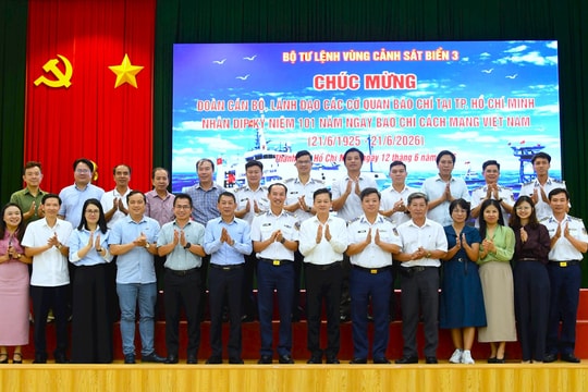 Các cơ quan báo chí tham quan, tìm hiểu thực tế các đơn vị quân đội