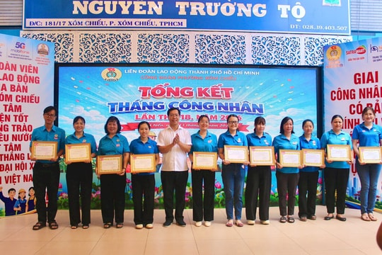 Công đoàn phường Xóm Chiếu tổ chức ngày hội nghĩa tình, cảm ơn người lao động