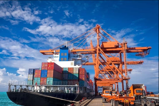 Xuất nhập khẩu Việt Nam 2026: Rộng cửa đón mốc lịch sử 1.000 tỷ USD