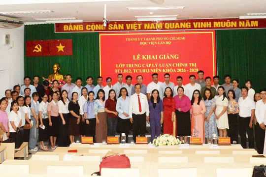 Đảng ủy UBND TP.HCM khai giảng lớp Trung cấp lý luận chính trị năm 2026