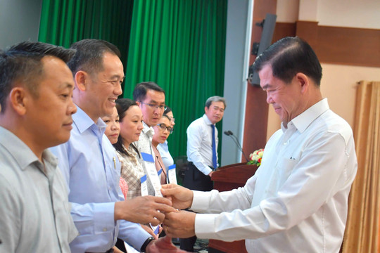 TP.HCM: Bế giảng lớp bồi dưỡng nghiệp vụ cho cán bộ kiểm tra Đảng năm 2026