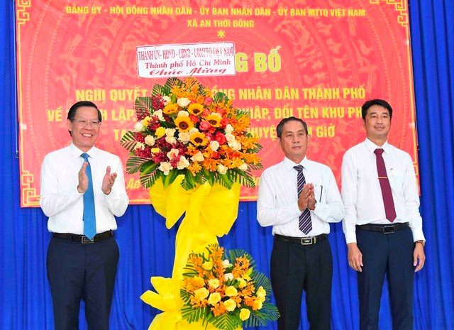 Chủ tịch Phan Văn Mãi dự lễ công bố thành lập khu phố, ấp tại Cần Giờ