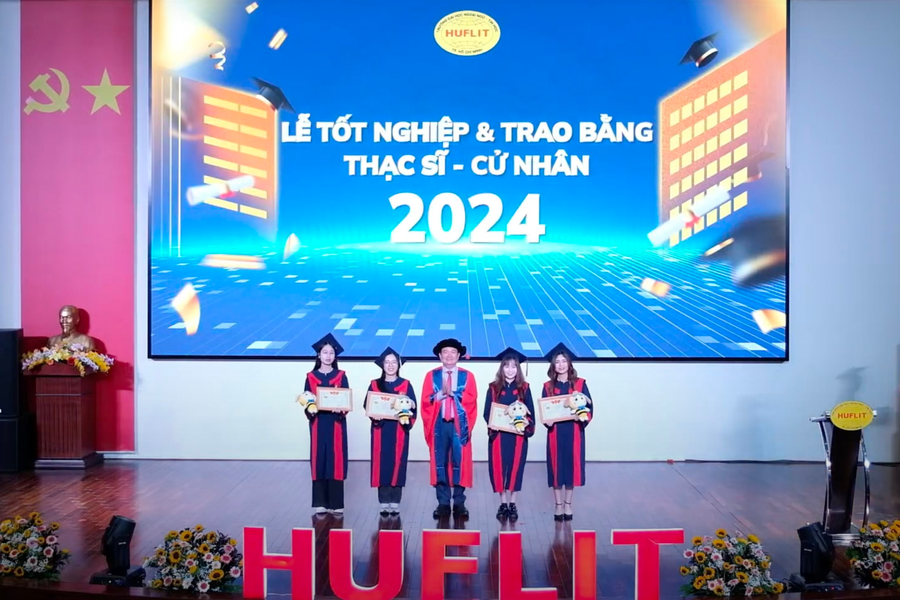 795 tân thạc sĩ, cử nhân HUFLIT tốt nghiệp