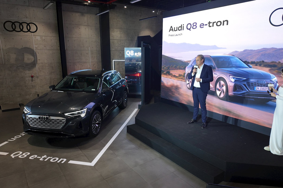Audi Việt Nam giới thiệu mẫu xe Q8 e-tron mới