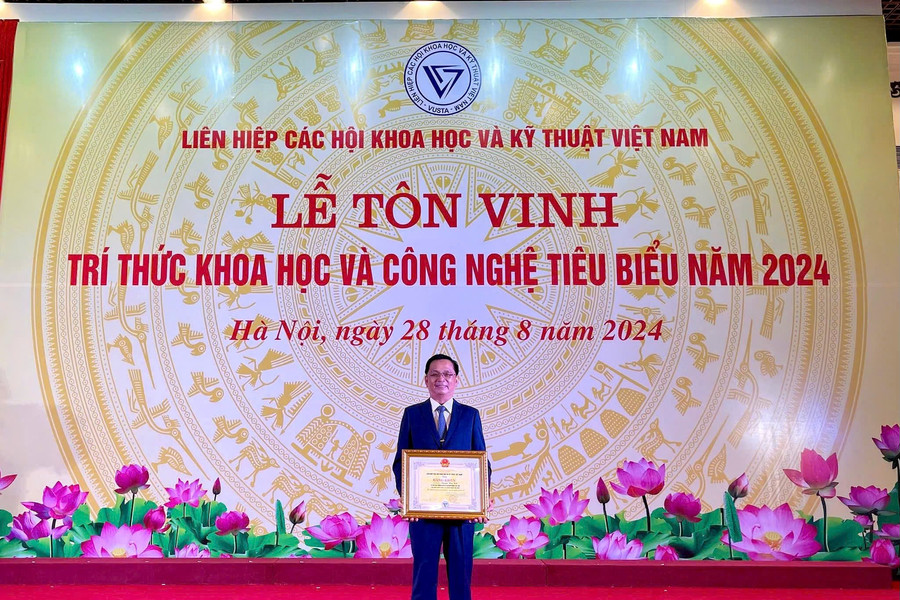 Hai giáo sư lĩnh vực cơ khí của TP.HCM được vinh danh