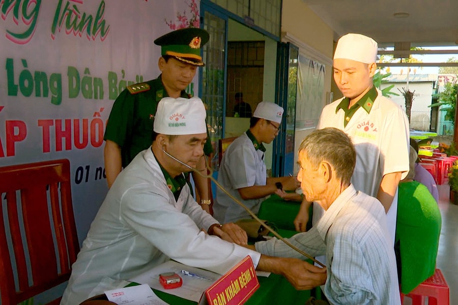 “Xuân Biên phòng ấm lòng dân bản” trên biên giới Long An