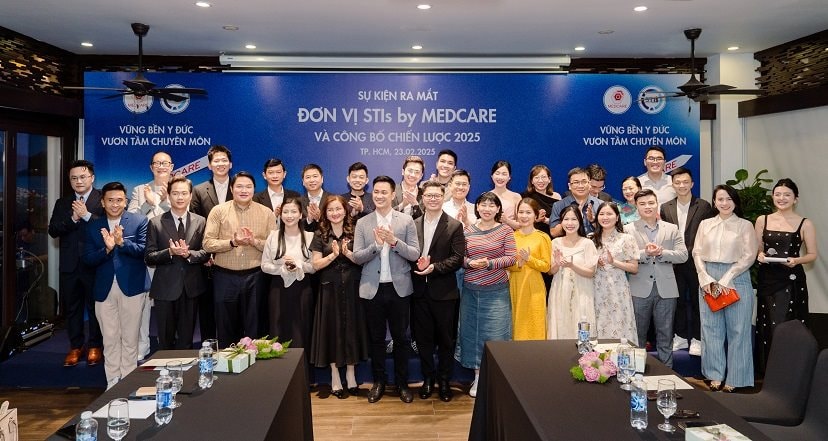 Y bác sĩ TP.HCM nỗ lực với nhiều dự án cộng đồng
