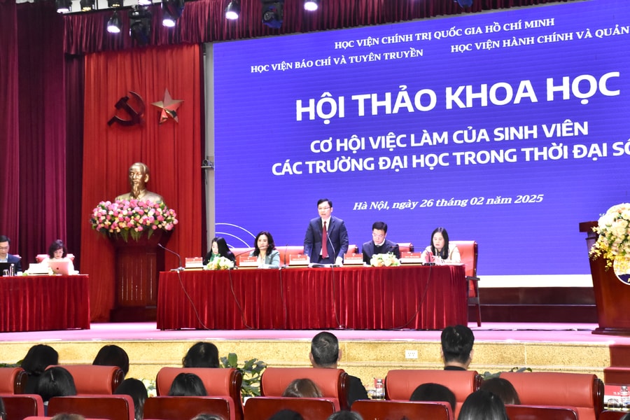 Hội thảo khoa học: “Cơ hội việc làm của sinh viên các trường đại học trong thời đại số”