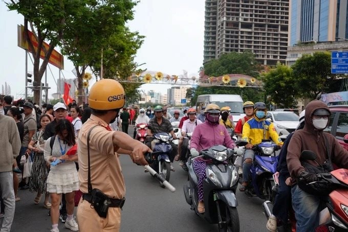 Hạn chế giao thông nhiều tuyến đường rạng sáng 27/4 phục vụ tổng duyệt Đại lễ 30/4