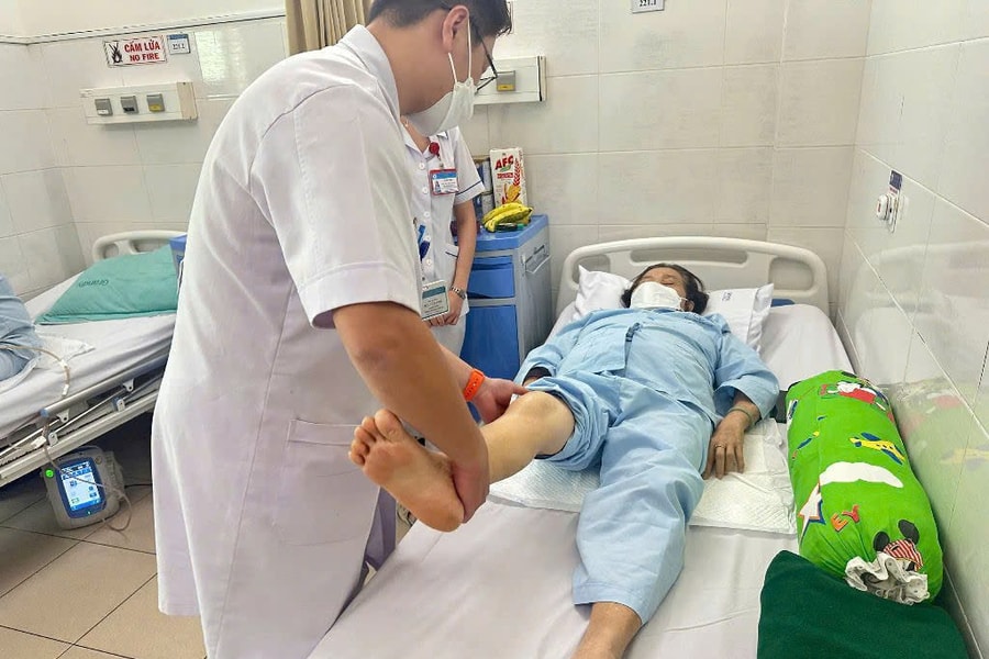 Tế bào gốc: Liệu pháp triển vọng điều trị liệt tủy cổ, bệnh phổi tắc nghẽn mạn tính