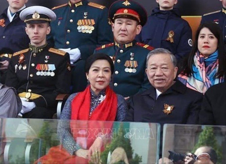 Tổng Bí thư Tô Lâm và Phu nhân dự Lễ duyệt binh kỷ niệm 80 năm Ngày Chiến thắng tại Quảng trường Đỏ