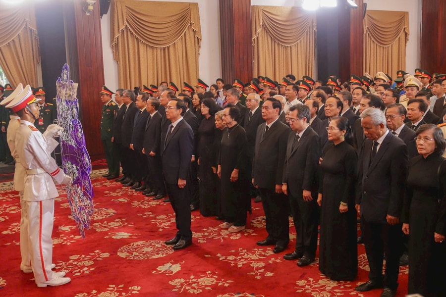 Lễ viếng nguyên Chủ tịch nước Trần Đức Lương được cử hành trọng thể tại TP.HCM