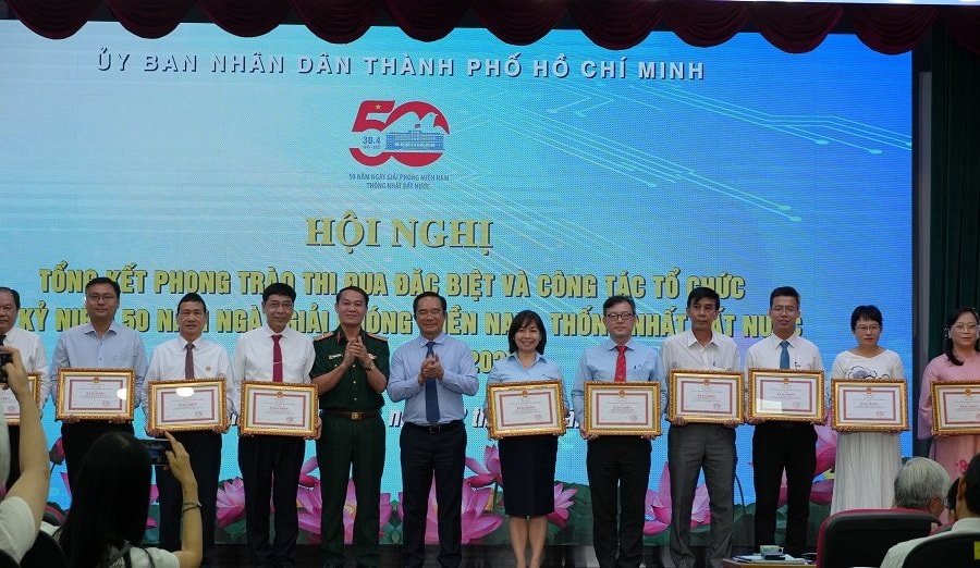 Tổng kết phong trào thi đua đặc biệt và công tác tổ chức Lễ kỷ niệm 50 năm Ngày Giải phóng miền Nam , thống nhất đất nước