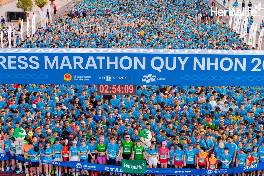 Herbalife Việt Nam đồng hành cùng giải chạy VnEpxress Marathon Quy Nhơn với hơn 12.000 người tham gia