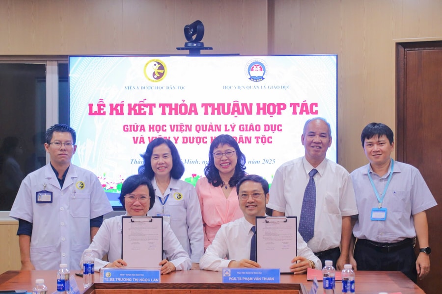 Học viện Quản lý Giáo dục và Viện Y dược học Dân tộc hợp tác đào tạo nhân lực về Tâm lý học