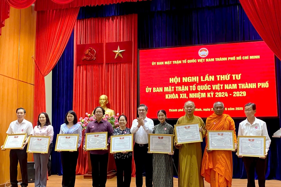 Công bố quyết định thành lập Ủy ban MTTQ Việt Nam TP.HCM mới sau sáp nhập