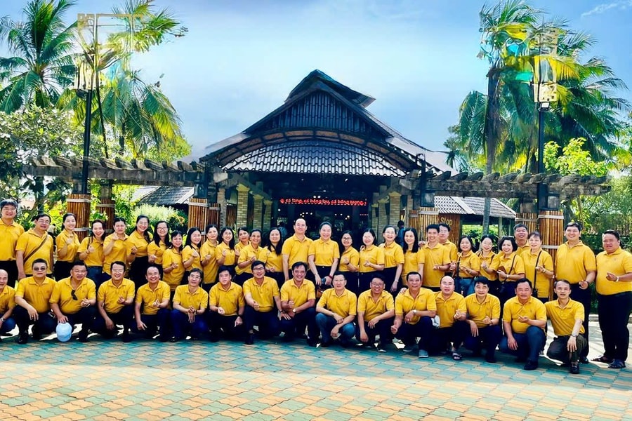 Đảng ủy các cơ quan Đảng TP.HCM: Sơ kết công tác xây dựng Đảng 6 tháng đầu năm 2025 và sẻ chia cùng cộng đồng tỉnh Vĩnh Long