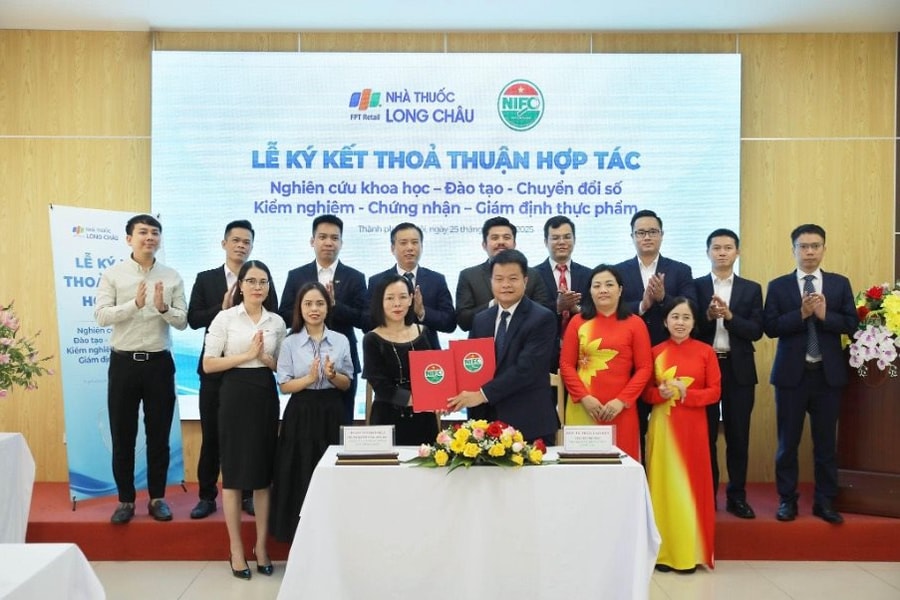 Long Châu hợp tác với Viện Kiểm nghiệm An toàn Vệ sinh Thực phẩm Quốc gia vì sức khỏe người dân