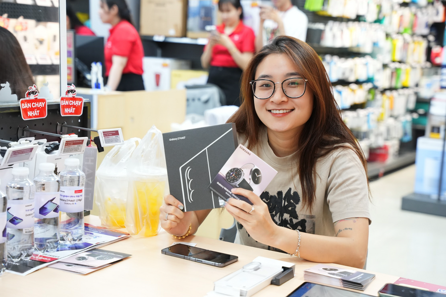 Đại lý Việt mở bán bộ đôi Galaxy Z Fold7 Z Flip7