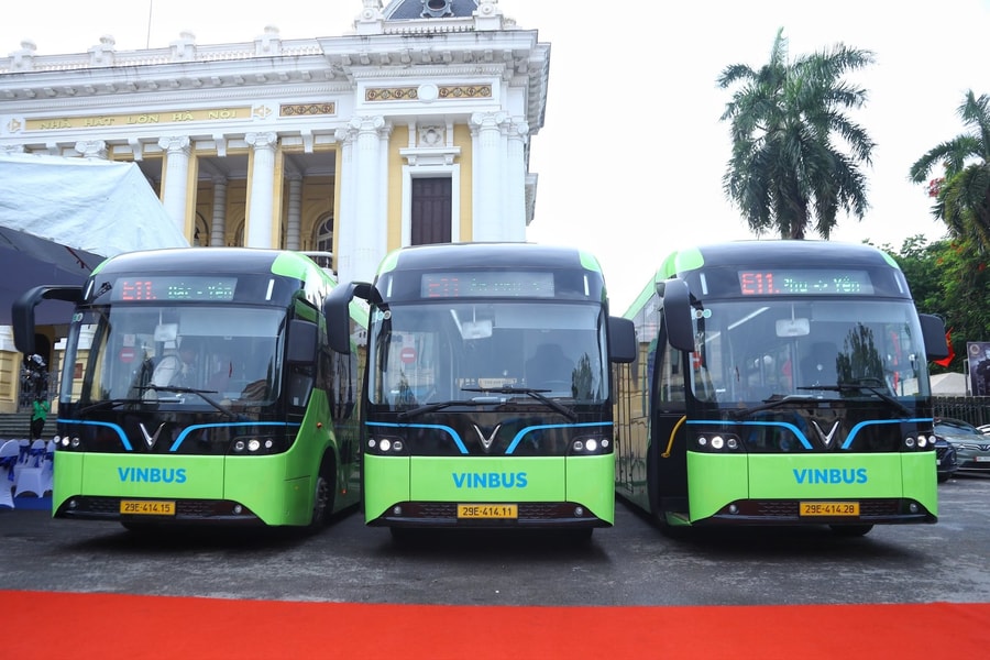 VinBus khai trương tuyến buýt điện miễn phí E11 phục vụ người dân tham quan các điểm du lịch nổi tiếng của Thủ đô