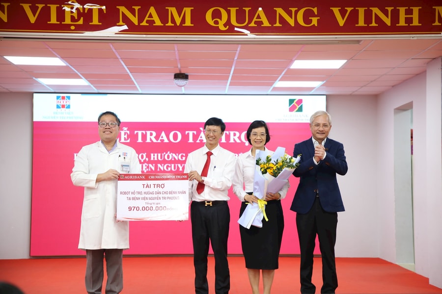 Agribank chung tay nâng cao chất lượng y tế