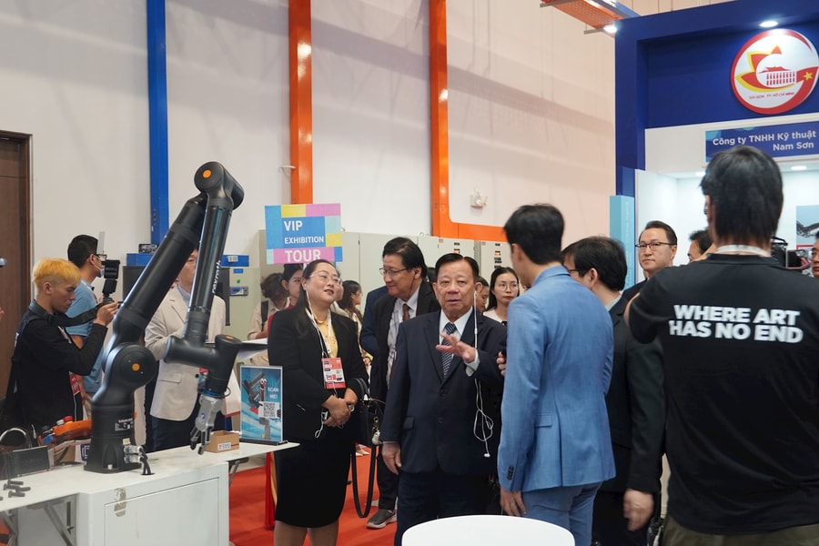Bosch Rexroth giới thiệu loạt giải pháp tự động hóa toàn diện tại triển lãm Automation World Vietnam 2025