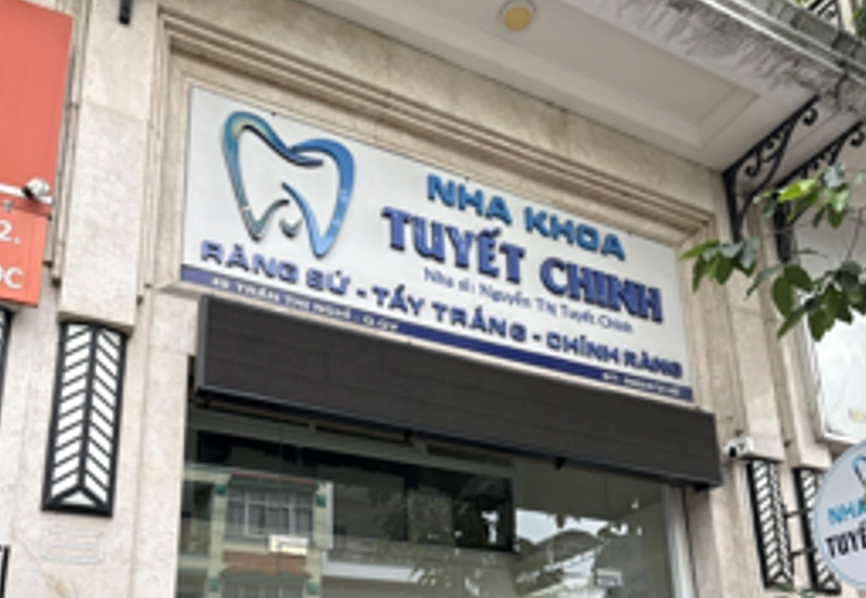 Sở Y tế TP.HCM kịch liệt lên án hình ảnh phản cảm “mặc áo blouse trắng nhưng có hành vi hành hung người bệnh”