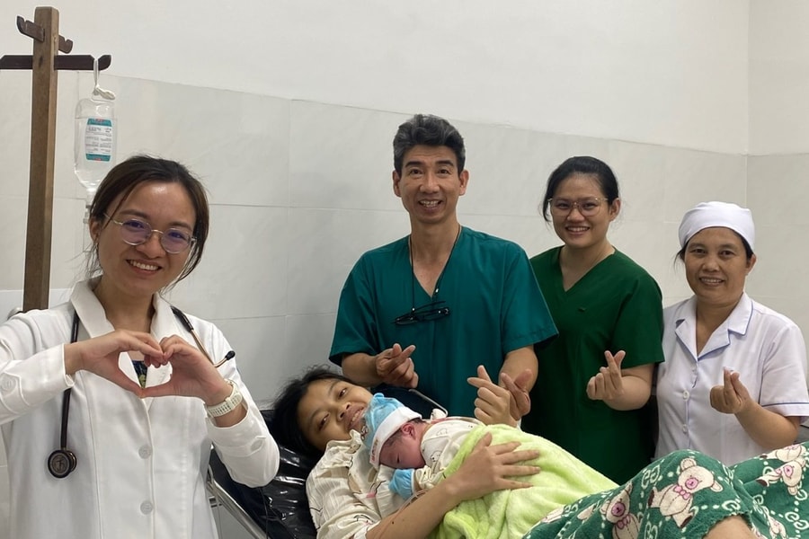 Sở Y tế TP.HCM: Một bé sơ sinh vừa được sinh ra an toàn ngay tại Côn Đảo
