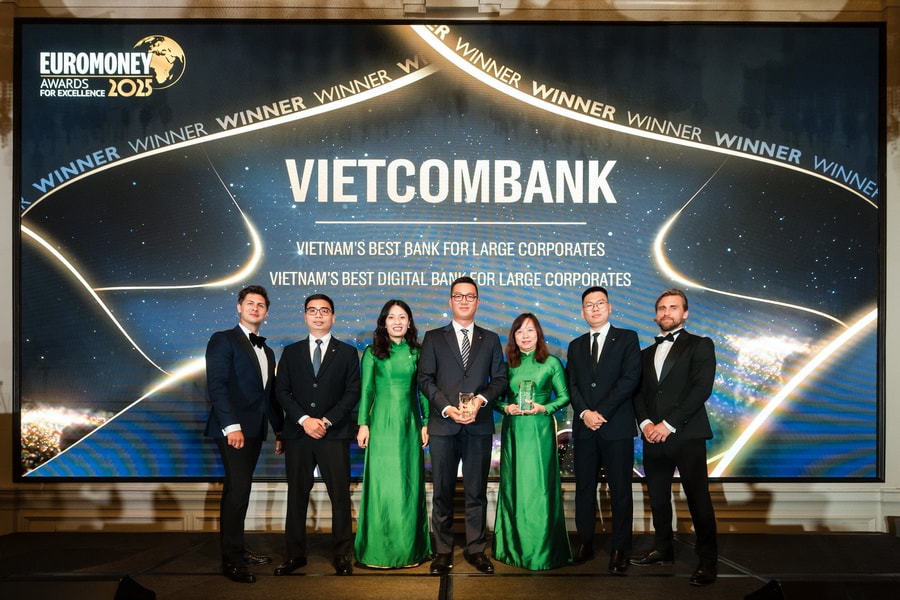 Vietcombank vinh dự nhận cú đúp giải thưởng Euromoney 2025 về dịch vụ ngân hàng bán buôn