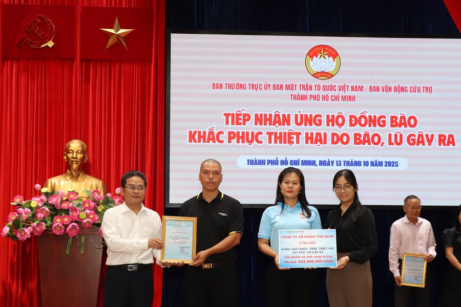 TP.HCM tiếp nhận thêm hơn 6 tỷ đồng ủng hộ đồng bào vùng bão, lũ