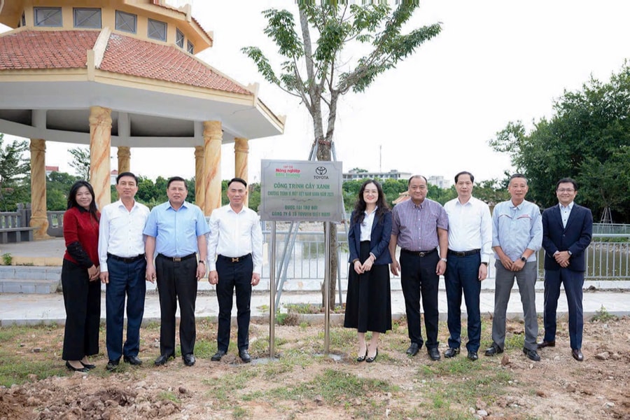 Toyota Việt Nam tiếp tục triển khai Chương trình “Vì một Việt Nam xanh” tại Phú Thọ
