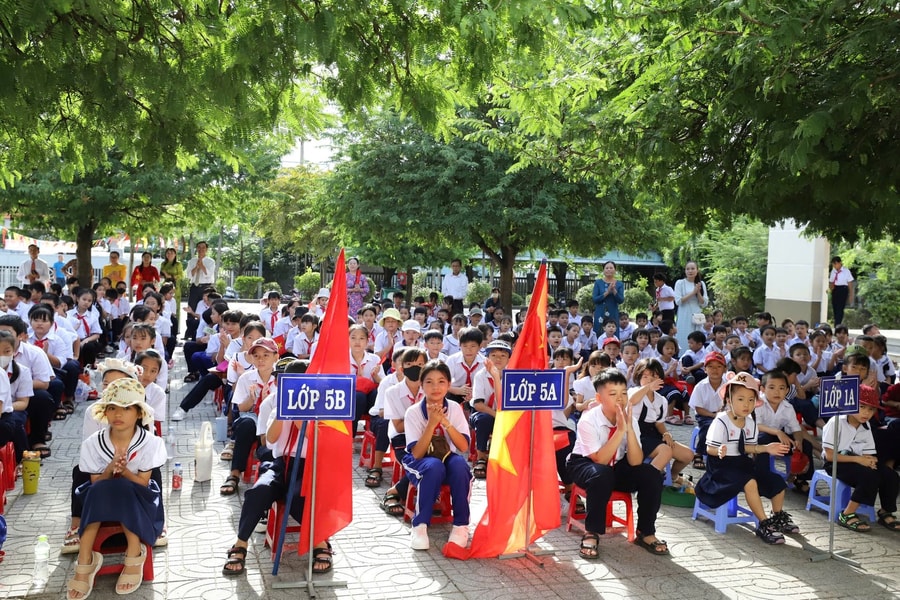 TP.HCM siết quản lý dạy thêm, giao 'trách nhiệm kép' cho hiệu trưởng