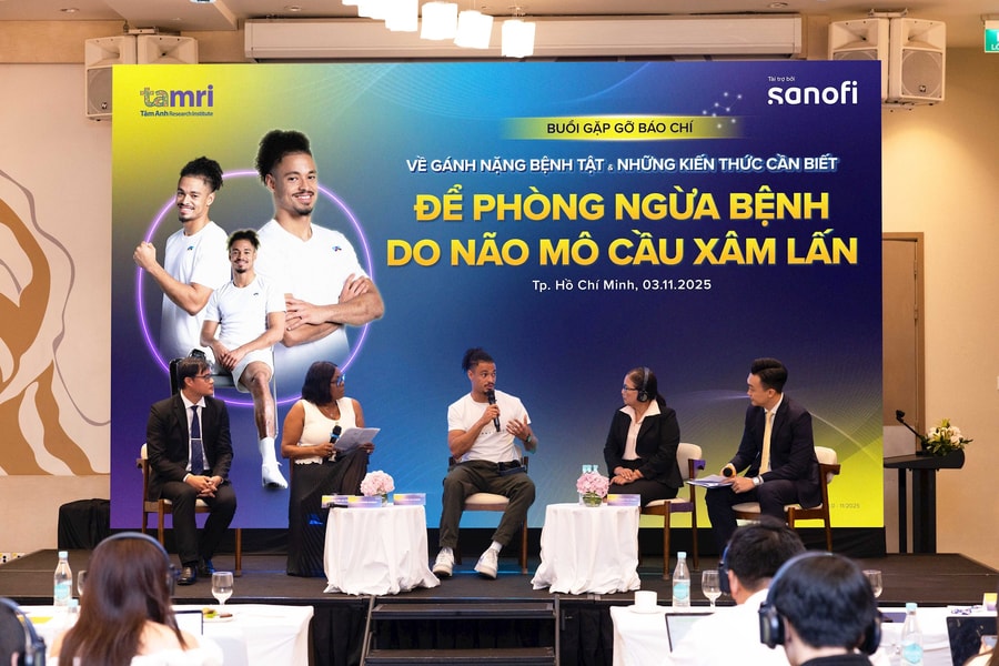 Cựu cầu thủ trẻ người Pháp bị mất một chân, trầm cảm do não mô cầu xâm lấn