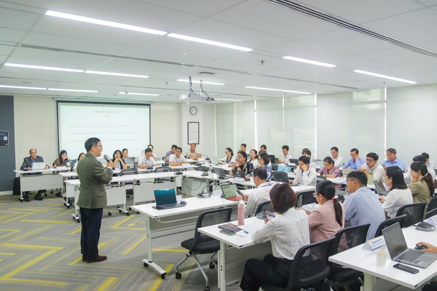 Nâng cao năng lực quản trị công cho lãnh đạo phường, xã trong kỷ nguyên số