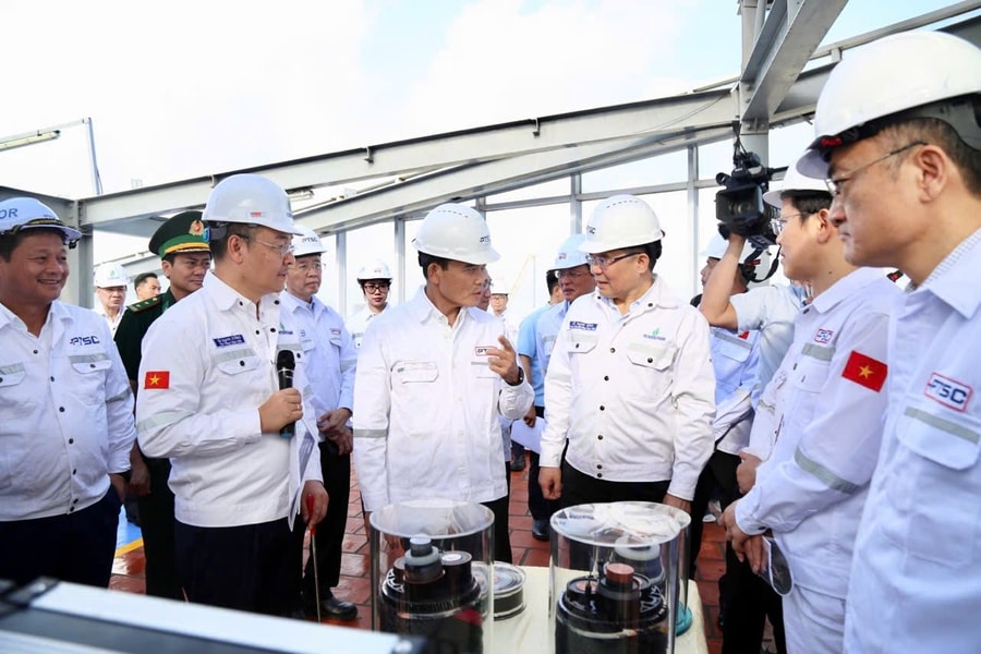 Bí thư Thành ủy TP.HCM Trần Lưu Quang làm việc với Tập đoàn Công nghiệp – Năng lượng Quốc gia Việt Nam