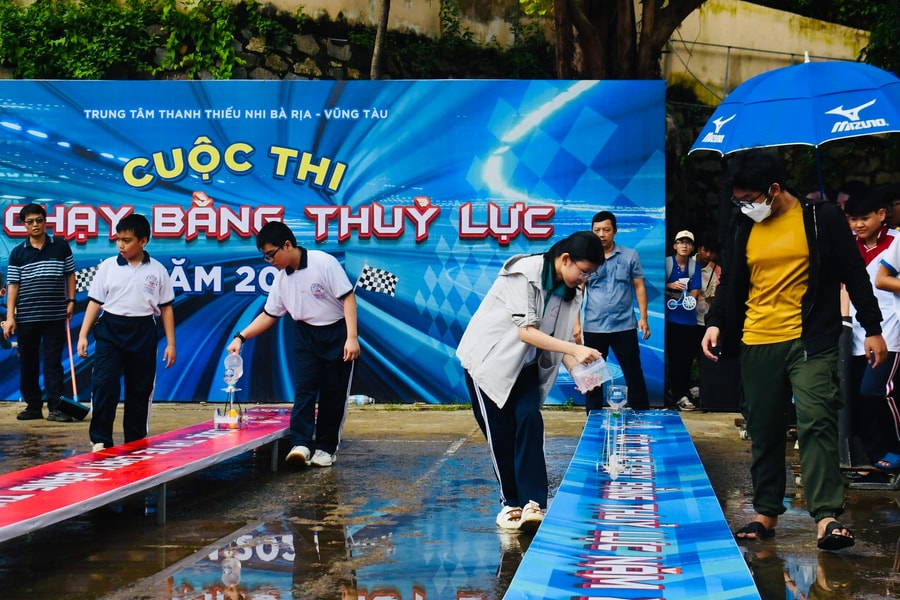 Sôi nổi ngày hội khoa học bứt phá sáng tạo năm 2025