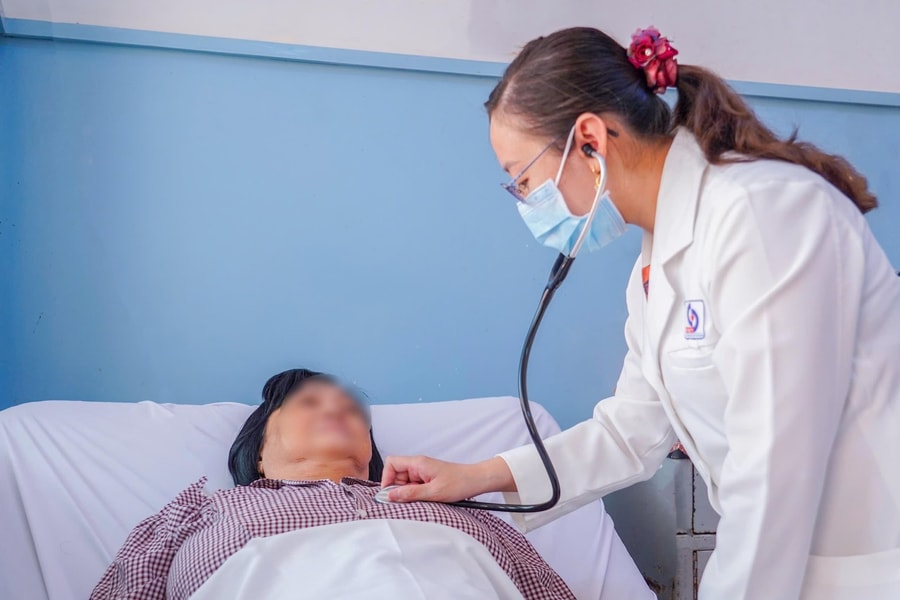 Cập nhật tình hình ngộ độc thực phẩm do vi khuẩn Salmonella đang điều trị tại Bệnh viện Nhân dân Gia Định