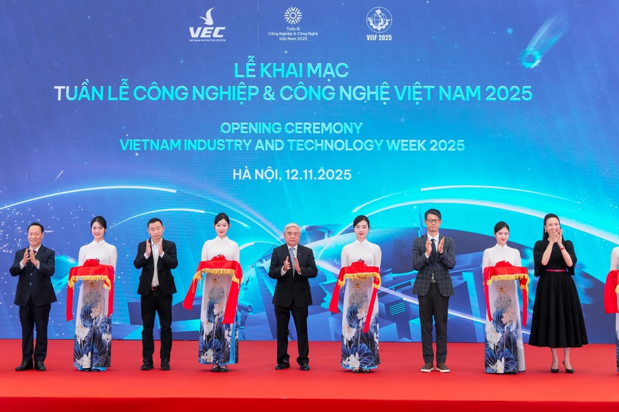 Khai mạc Tuần lễ Công nghiệp và Công nghệ Việt Nam 2025 tại Trung tâm Triển lãm Việt Nam