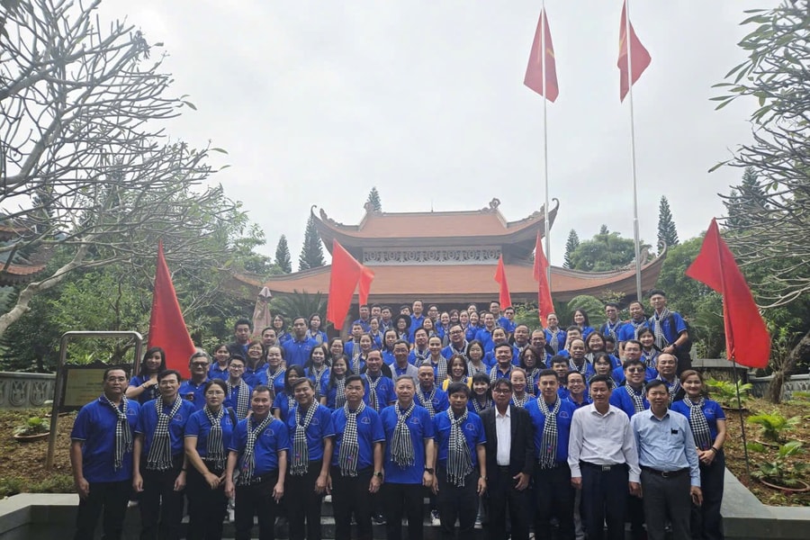 Đoàn cán bộ tuyên giáo - dân vận và báo chí TP.HCM về thăm nơi khởi nguồn báo chí cách mạng Việt Nam