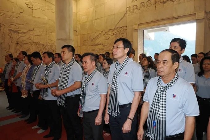 Đoàn cán bộ TP.HCM tặng quà chiến sĩ và đồng bào vùng biên cương Cao Bằng