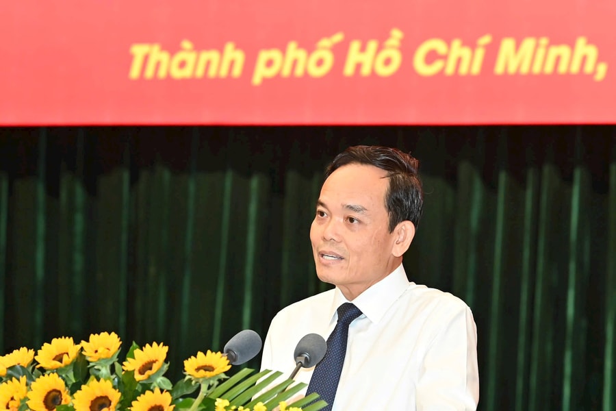 Bí thư Trần Lưu Quang: Cán bộ cần mạnh dạn kết nối với lãnh đạo thành phố