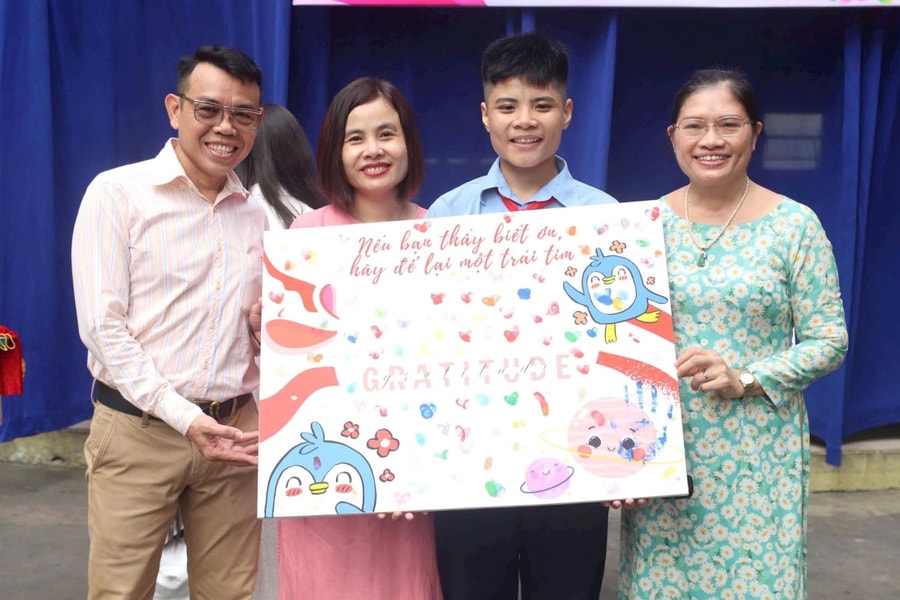 Xây dựng trường học hạnh phúc không bắt đầu bằng khẩu hiệu