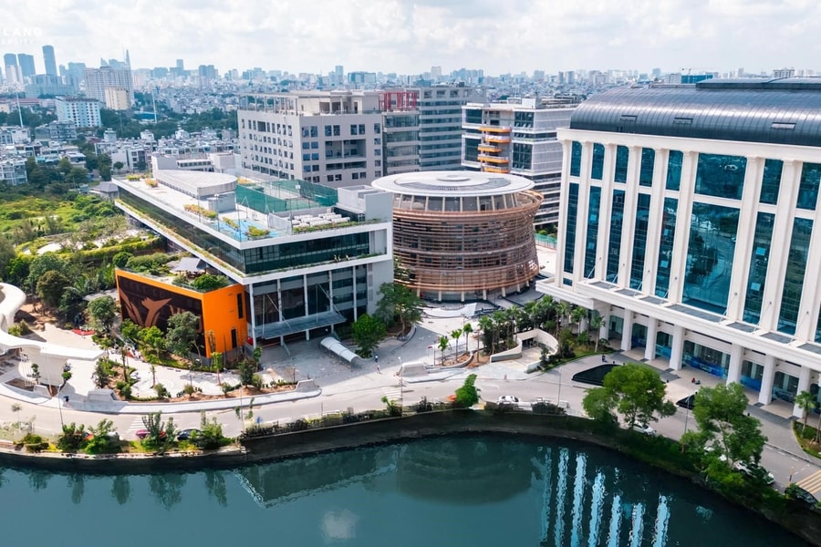 Đại học Văn Lang – 30 năm kiến tạo, dẫn dắt và lan tỏa